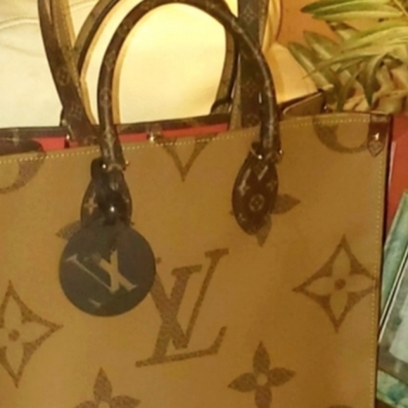 💥SOLD💥Louis Vuitton Montsouris Bag Charm - Picture 5 of 7